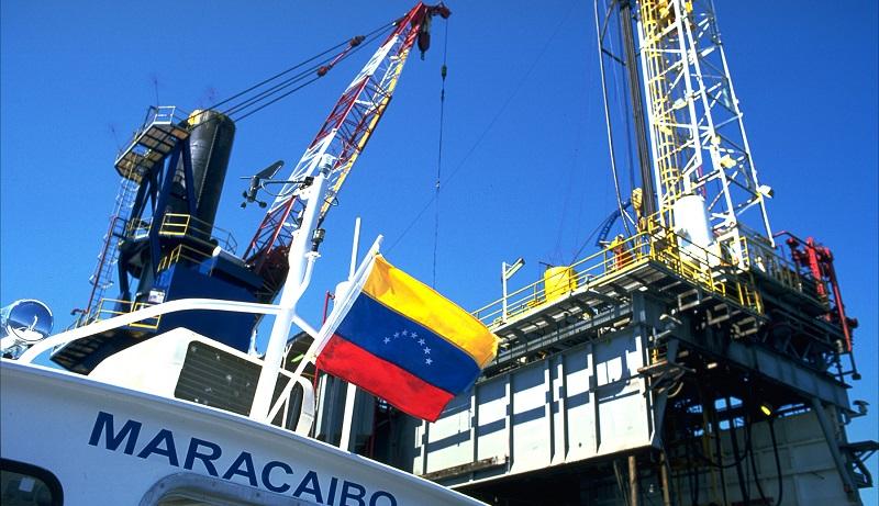 ایران و ونزوئلا؛ طلا در برابر تعمیرات نفتی