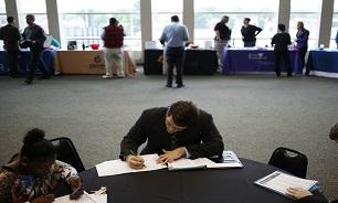 افزایش بی سابقه بیکاری در آمریکا؛ هزاران نفر برای دریافت بیمه بیکاری ثبت نام کردند