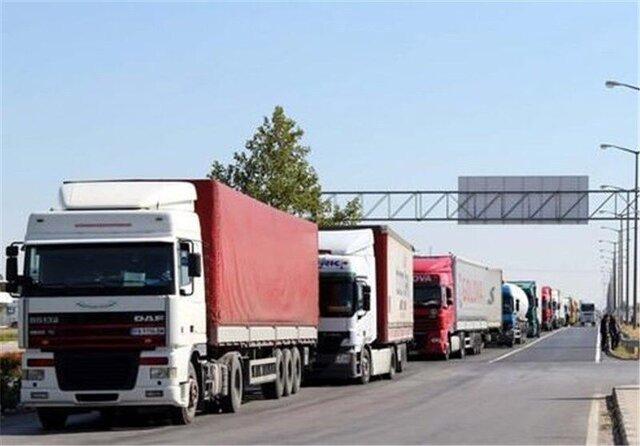 تردد کامیون‌ها از مرز بازرگان امکان پذیر شد