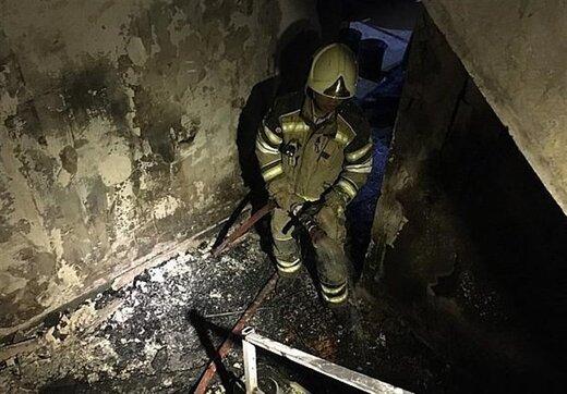 نجات ۱۱ نفر از میان آتش و دود در نیاوران/ تصاویر