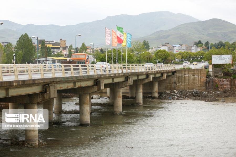 شهرداری تهران: تمامی مسیل ها و کانال های عبور آب باز است