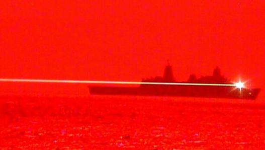 آزمایش سامانه تسلیحات لیزری نیروی دریایی آمریکا با سرنگونی یک پهپاد