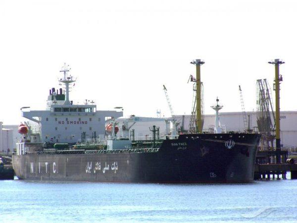 نخستین نفت‌کش ایرانی نزدیک ونزوئلا؛ حسن روحانی به آمریکا هشدار داد