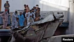 جزئیات بیشتر از سانحه سقوط هواپیمای مسافربری در پاکستان؛ پیام تسلیت مایک پمپئو