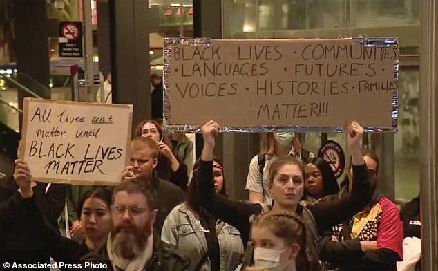 همبستگی هزاران استرالیایی با معترضان در آمریکا