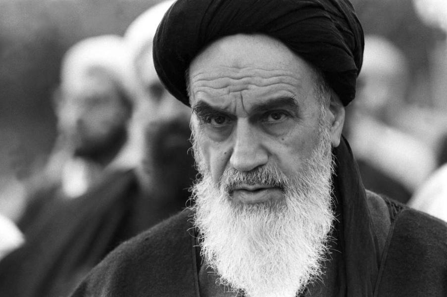 ضرورت پرداخت به رویکرد بنیانگذار کبیر انقلاب اسلامی/از «امیر قافله عشق» تا «چراغ راه»