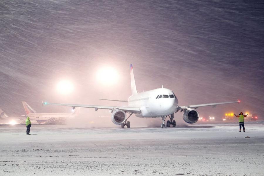 تامین امنیت پرواز اولویت انجام عملیات زمستانه در فرودگاه گیلان است