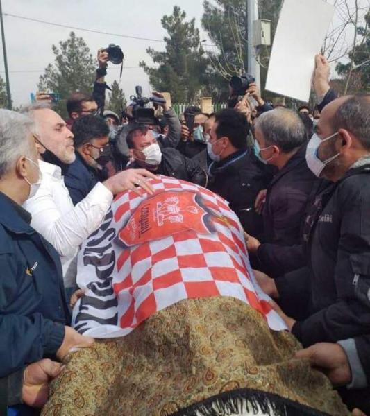  مراسم خاکسپاری مهرداد میناوند در بهشت زهرا تهران برگزار شد