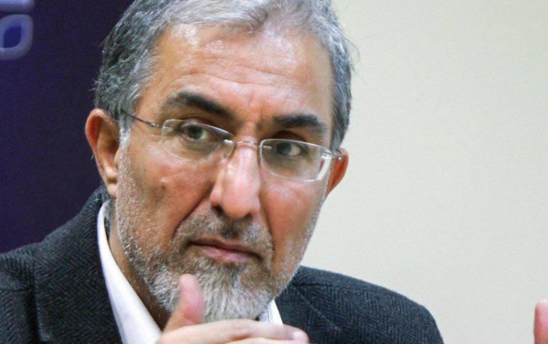   حسین راغفر، اقتصاددان: ۶۲ تن طلا آب کردند و به بانک ها دادند تا دزدی ها مشخص نشود! / تا نهادهای امنیتی از اقتصاد خارج نشوند، مشکل حل نمی شود