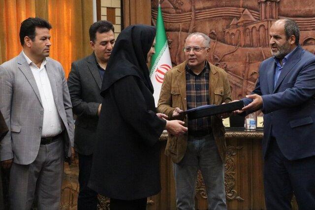 تجلیل از بانوی مدال‌آور آکادمی مخترعان اروپا در تبریز