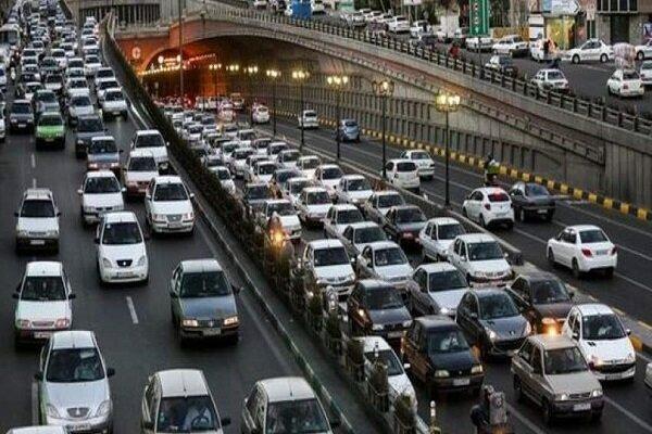 در حال حاضر معابر تهران پر تردد و دارای ترافیک سنگین است