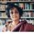 آرونداتی روی، نویسنده و فعال سیاسی هندی، با اولین رمان خود، «خدای چیزهای کوچک»، به شهرت بین‌المللی رسید. او از آن پس تلاش خود را صرف کارزارهای جنجالی و مداخلات چپ‌گرایانه در عرصه‌ی سیاسی کرد. اکنون دومین رمان او، «وزرات منتهای خوشبختی»، بعد از بیست سال منتشر شده است