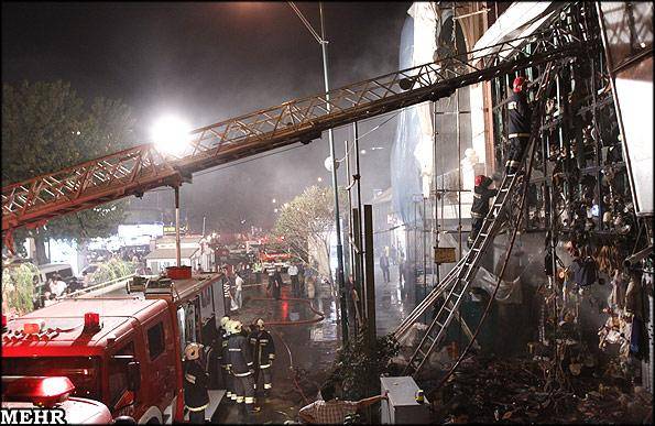 گزارش تصویری/ حادثه آتش سوزی در بازار طلا فروشان تهران