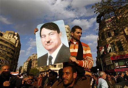 مبارک یا هیتلر (عکس)