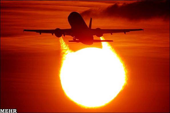 تصاویر دیدنی پرواز هواپیما در دل خورشید