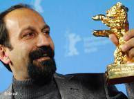 فیلم "جدایی نادر از سیمین"، به عنوان فیلم برتر برلیناله ۲۰۱۱ برگزیده شد. فیلم اصغر فرهادی موفق شد بطرز بی‌سابقه‌ای برای تمامی بازیگران مرد و زن نیز خرس‌‌های نقره‌ای جشنواره را از آن خود کند.