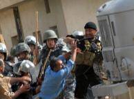 دولت آمریکا از حمله نیروهای نظامی و امنیتی عراق به پایگاه اشرف در استان دیاله عراق ابراز نگرانی کرده است. در حمله روز جمعه به اردوگاه اشرف چندین نفر کشته و دهها تن دیگر زخمی شدند.