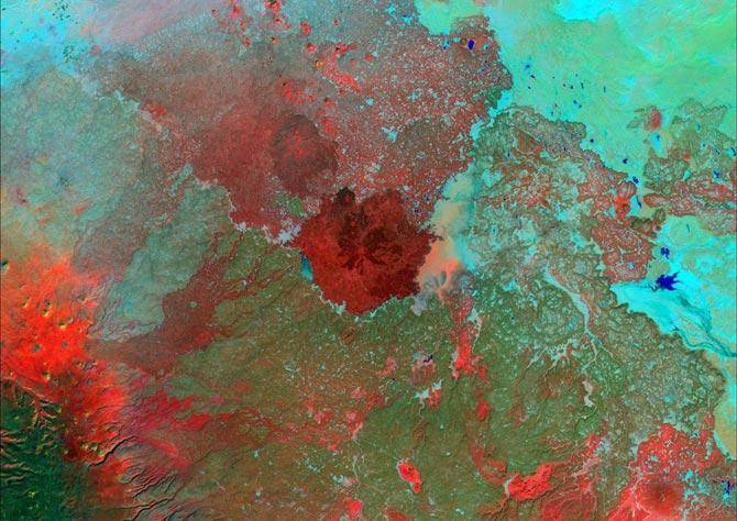 عکس های ماهواره ای و هنری از زمین  (۱ نظر)