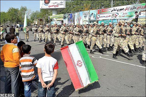 گزارش تصویری/ رژه یگانهای نمونه ارتش جمهوری اسلامی در مازندران