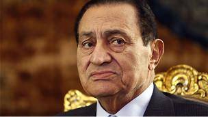 حسنی مبارک به قاهره منتقل می شود