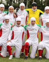 تیم فوتبال بانوان منتخب باشگاه‌های اوکراین با پوشش اسلامی‌/ عکس