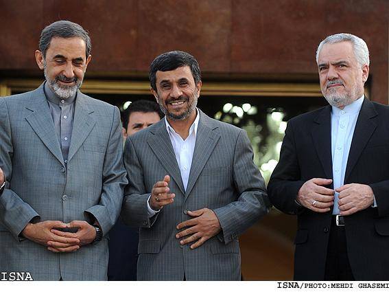 غایب سفر احمدی نژاد به قزاقستان كیست؟! (عکس)  (۸ نظر)