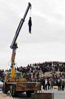 توقف فروش جرثقیل  به ایران به دلیل استفاده در اعدام &lrm;