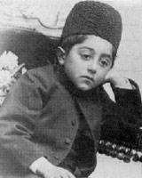 عکسی دیدنی از کارنامه درسی احمد شاه قاجار