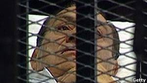 محاکمه حسنی مبارک آغاز شد