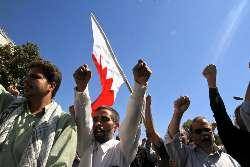 راهپیمایی نمازگزاران در حمایت از مردم بحرین