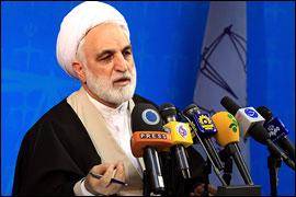 سخنگوی قوه قضاییه گفت: در خصوص کسانی که به صورت غیرقانونی مطالبی را تهیه می کردند و در اختیار بی بی سی قرار می دادند با گزارش رسمی وزارت اطلاعات تحت تعقیب قرار گرفته اند .