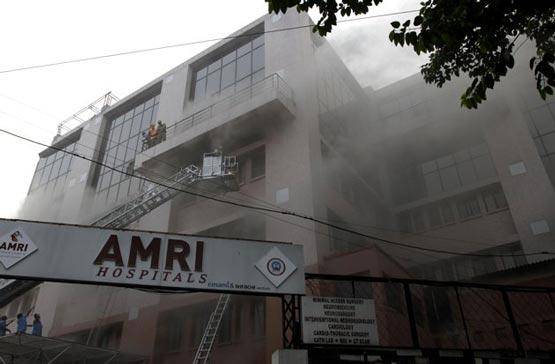 تصاویر: آتش سوزی در بیمارستان هندی