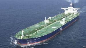 «خودداری شرکت های بین المللی دارنده نفتکش از انتقال نفت ایران»