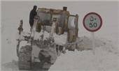 وضعیت محورهای کشور؛ برف و کولاک آزاد راه قزوین-رشت را بست