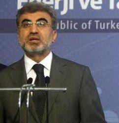 وزیر انرژی تركیه: به خرید نفت از ایران ادامه می دهیم