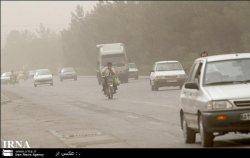وزش باد شدید در تهران 15 مصدوم برجای گذاشت