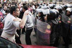 هزاران مصری علیه حكومت نظامیان در این كشور تظاهرات كردند