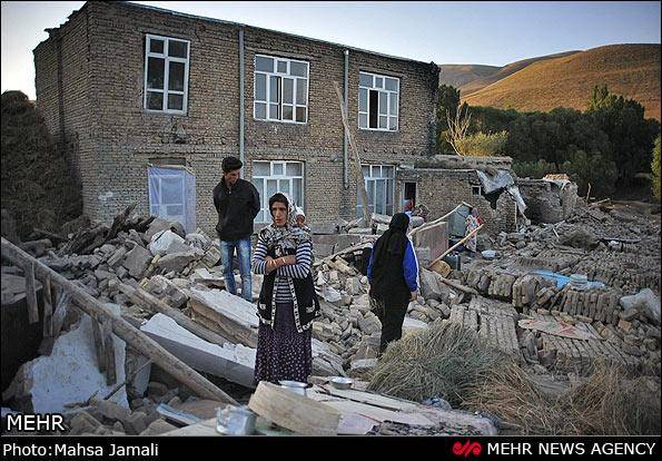 انتقاد از روند امدادرسانی به زلزله زدگان آذربایجان شرقی ایران