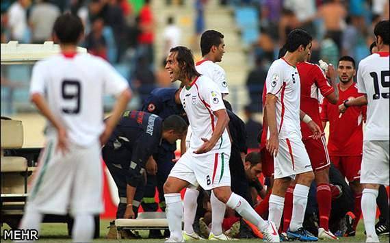 عکس ویژه:خنده بازیکن لبنان به جدال کریمی و نوری!