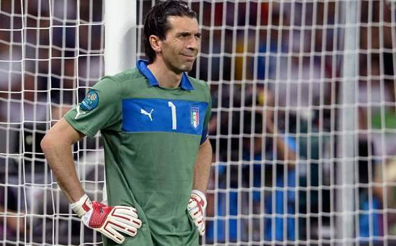 بوفون و رد شایعه درگیری در اردوی تیم ملی ایتالیا 