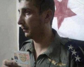 بازداشت یک خلبان شبیه بشار اسد توسط شورشیان! (+تصویر)