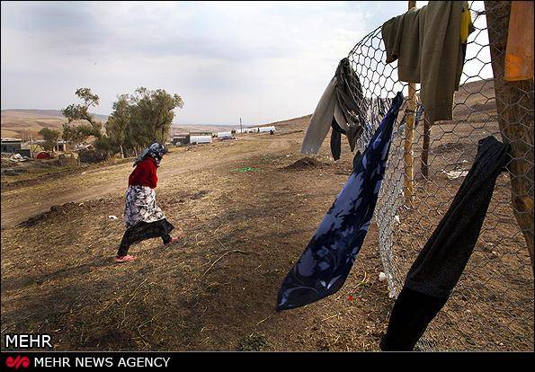 تصاویر/ سرما در مناطق زلزله زده ورزقان