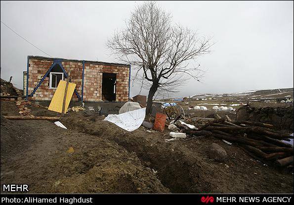 گزارش تصویری/ سرما و گل و لای در مناطق زلزله زده ارسباران