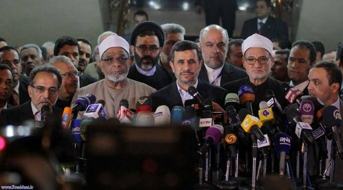 مشاور الازهر: شیخ الازهر عمداً تشریفات استقبال از احمدی نژاد را رعایت نکرد
