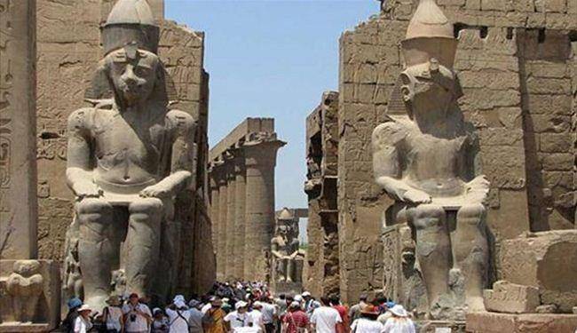 واکنش های مخالف و موافق به اولین سفر گردشگران ایرانی به مصر