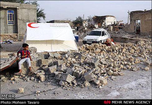 تصاویر:وضعیت امداد رسانی در مناطق زلزله زده