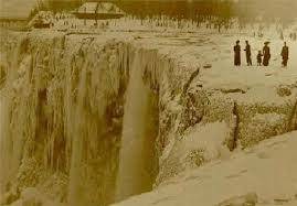 20:46 - عجیب ترین آبشار یخی دنیا