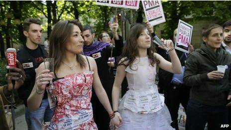 قانون حق ازدواج همجنسگرایان در فرانسه تصویب شد
