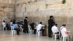 مامور اسرائیلی  زائر یهودی را در زیارتگاه مقدس یهودیان کشت
