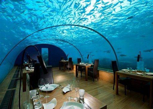 رستوران در عمق دریا (+عکس)